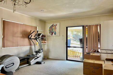 Photo of property in 2/62 Hillcrest Road, Papatoetoe, Auckland, 2025