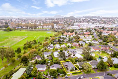 Photo of property in 11 Gregory Place, Mount Roskill, Auckland, 1041