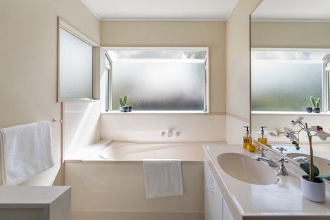 Photo of property in 51b Birkdale Road, Birkdale, Auckland, 0626