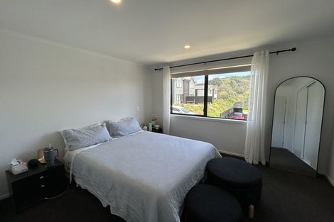 Photo of property in 20 Oakum Road, Whitby, Porirua, 5024