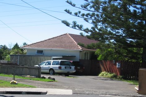 Photo of property in 17 Kiernan Place, Kelston, Auckland, 0602