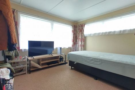 Photo of property in 42b Black Rock Road, Newlands, Wellington, 6037