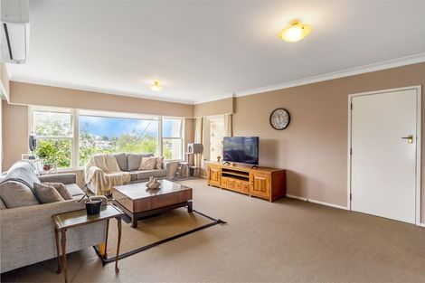Photo of property in 14 Kennedy Avenue, Forrest Hill, Auckland, 0620