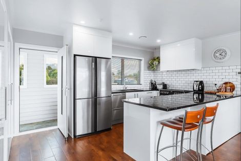 Photo of property in 11 Rangikatea Road, Omori, Turangi, 3381