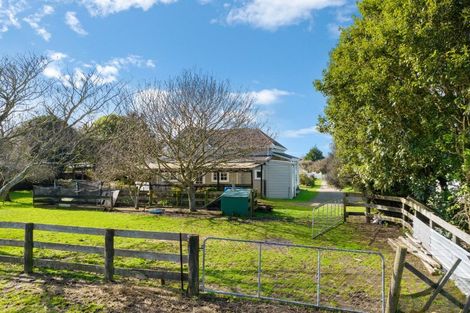 Photo of property in 25 Castle Street, Eltham, 4322