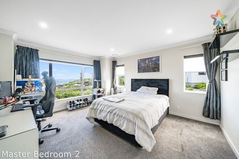 Photo of property in 2 Poto Road, Normandale, Lower Hutt, 5010