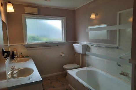 Photo of property in 7 Brackendale Place, Burnside, Christchurch, 8041