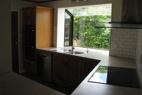 Photo of property in 7b Covil Avenue, Te Atatu South, Auckland, 0610