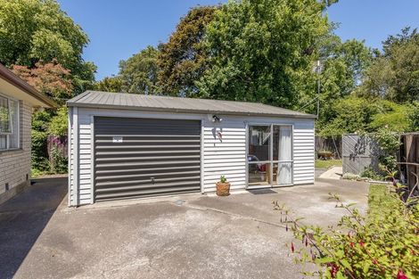 Photo of property in 18 La Perouse Place, Northcote, Christchurch, 8052