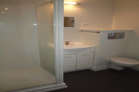 Photo of property in 24 Garden Road, Northland, Wellington, 6012