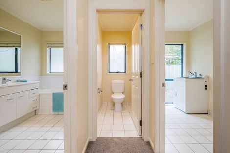 Photo of property in 1 Kellaway Drive, East Tamaki, Auckland, 2013