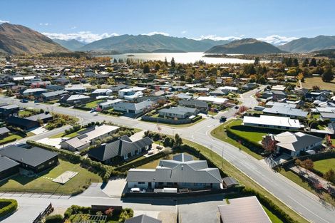 Photo of property in 5 Nancy Lane, Wanaka, 9305