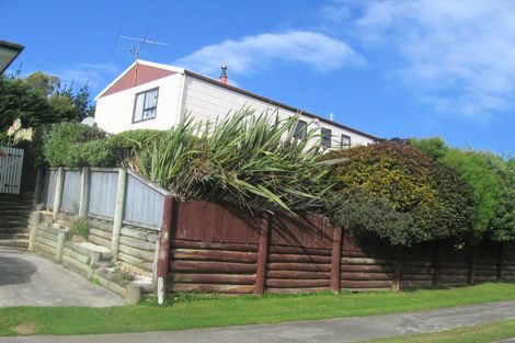 Photo of property in 28 Apple Terrace, Ranui, Porirua, 5024