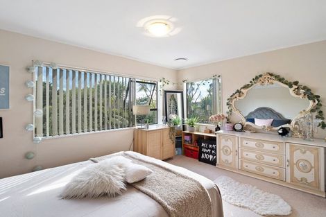 Photo of property in 2/49 Carlisle Road, Torbay, Auckland, 0630