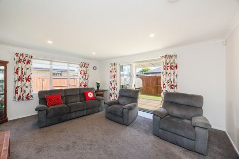 Photo of property in 15 Serenity Crescent, Kelvin Grove, Palmerston North, 4414