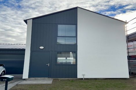 Photo of property in 11 Wheatsheaf Lane, Heathcote Valley, Christchurch, 8022