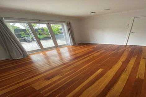 Photo of property in 26 West Lynn Road, Titirangi, Auckland, 0604