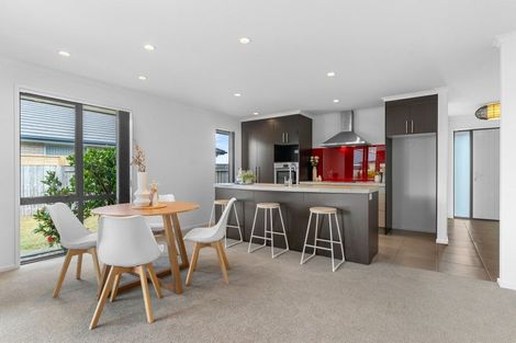 Photo of property in 20 Kowi Lakes Drive, One Tree Point, 0118