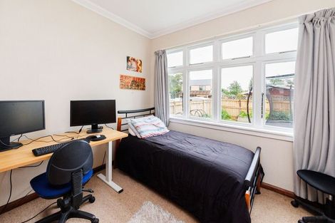 Photo of property in 77 Hillcrest Drive, Kelvin Grove, Palmerston North, 4414