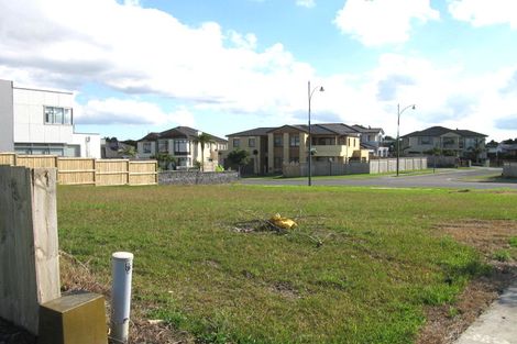 Photo of property in 1 Kawai Rise, Te Atatu Peninsula, Auckland, 0610
