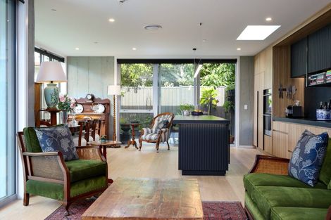 Photo of property in 2/1g Harley Street, Nelson, 7010