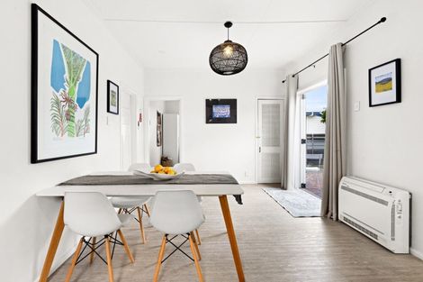 Photo of property in 305 Riverslea Road North, Parkvale, Hastings, 4122