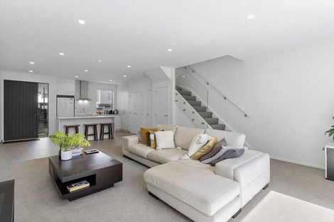 Photo of property in 25/82 East Coast Road, Milford, Auckland, 0620