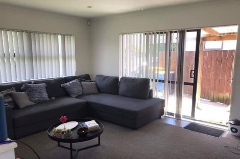 Photo of property in 42 Luanda Drive, Ranui, Auckland, 0612