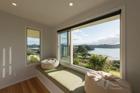 Photo of property in 37 Te Akau Drive, Russell, 0272