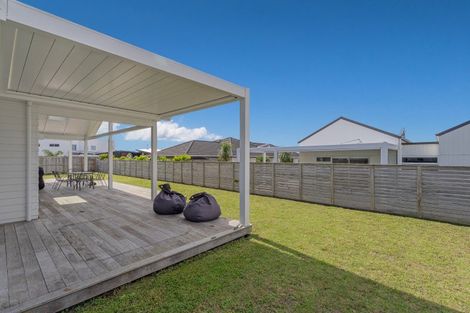 Photo of property in 11 Onerere Drive, Whitianga, 3510