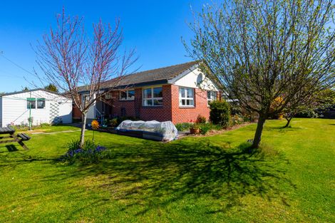 Photo of property in 2 North Street, Winchester, 7985