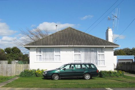 Photo of property in 22 Saint Annes Street, Levin, 5510