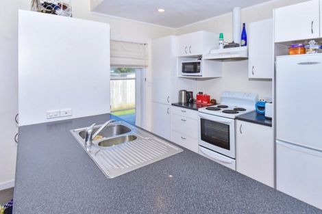 Photo of property in 10 Berkeley Road, Manurewa, Auckland, 2102