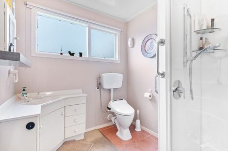 Photo of property in 11 Sandown Street, Waihola, Milton, 9073