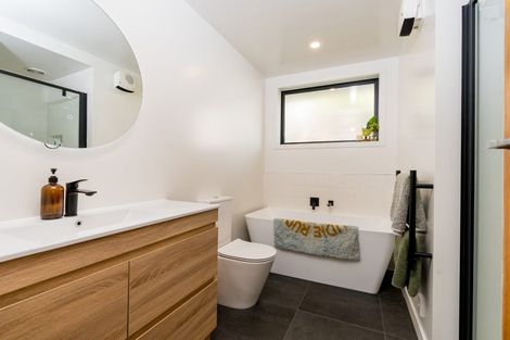 Photo of property in 66 Pioneer Crescent, Helensburgh, Dunedin, 9010