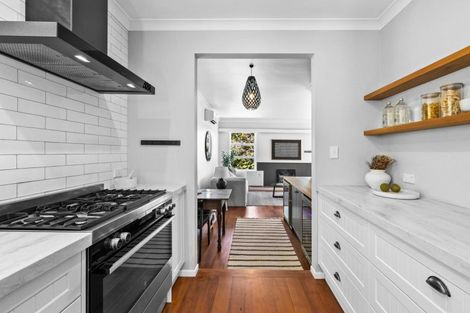 Photo of property in 43 Tanner Street, Havelock North, 4130