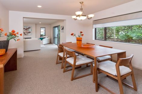 Photo of property in 2 Lucca Crescent, Flat Bush, Auckland, 2019