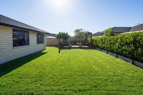 Photo of property in 7 Whitney Place, Rototuna North, Hamilton, 3210