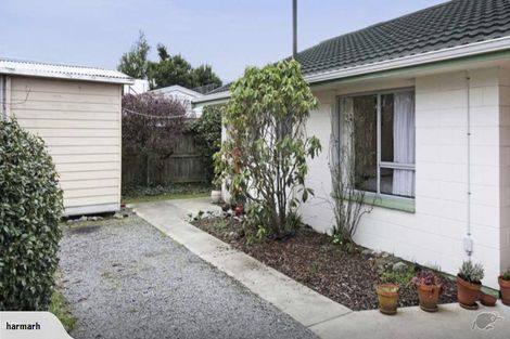 Photo of property in 2/139 Weston Road, St Albans, Christchurch, 8052