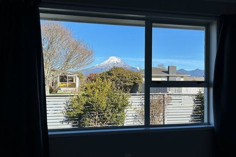 Photo of property in 2 Karaka Street, Inglewood, 4330