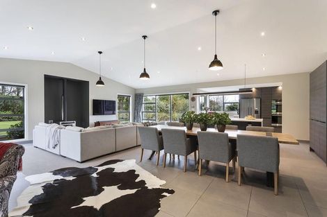 Photo of property in 32 Tirohanga Road, North Taieri, Mosgiel, 9092