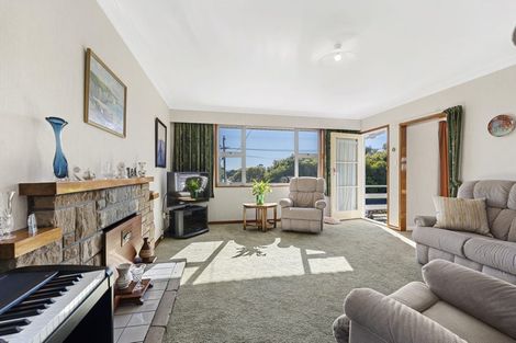 Photo of property in 20 Alberta Road, Glen Avon, New Plymouth, 4312