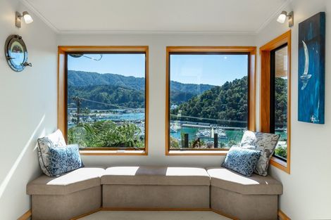 Photo of property in 3a Milton Terrace, Picton, 7220