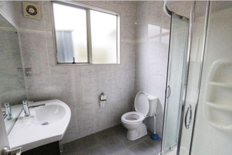 Photo of property in 56 Amberwood Drive, Northpark, Auckland, 2013