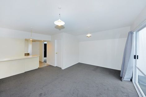Photo of property in 4/241 Kilmore Street, Christchurch Central, Christchurch, 8011