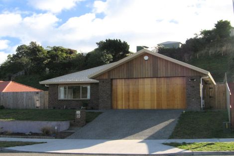 Photo of property in 10 Leanne Way, Waikanae Beach, Waikanae, 5036