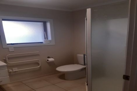 Photo of property in 41/64 Kawaha Point Road, Kawaha Point, Rotorua, 3010