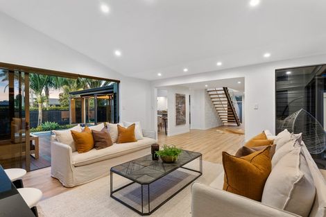 Photo of property in 6 Birchwood Grove, Greenhithe, Auckland, 0632