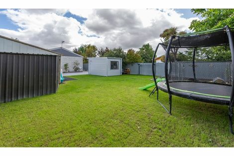 Photo of property in 2 Thorne Place, Rangiora, 7400