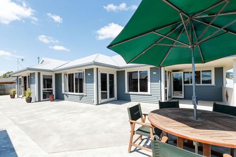 Photo of property in 5 Silkwood Place, Fitzherbert, Palmerston North, 4410